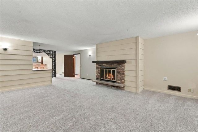 5302 Comanche Way, Madison, WI 53704