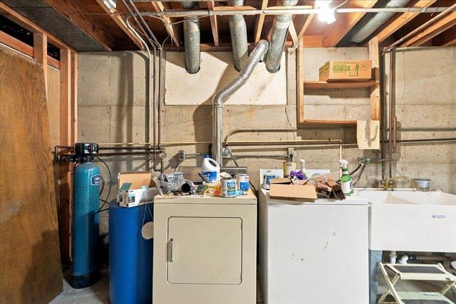 5302 Comanche Way, Madison, WI 53704