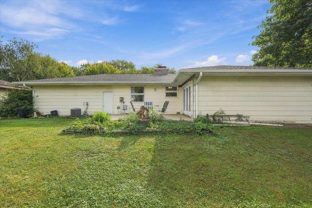 5302 Comanche Way, Madison, WI 53704