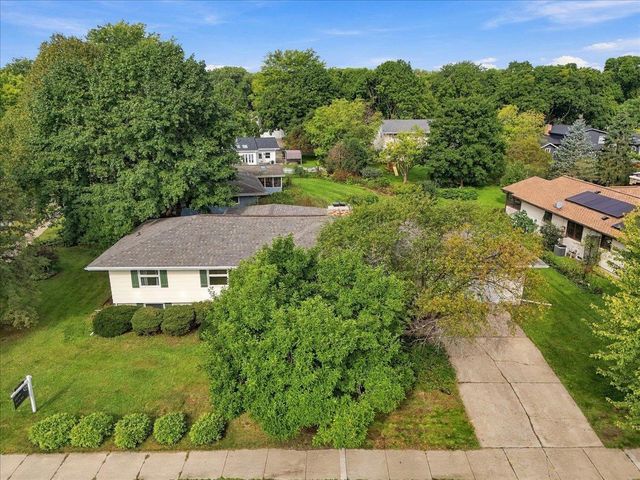 5302 Comanche Way, Madison, WI 53704
