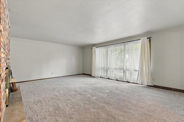 5302 Comanche Way, Madison, WI 53704