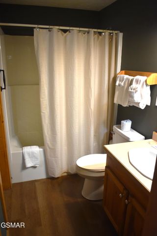 1722 Scenic Woods Way, Sevierville, TN 37876