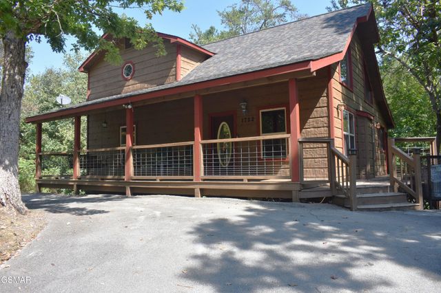 1722 Scenic Woods Way, Sevierville, TN 37876