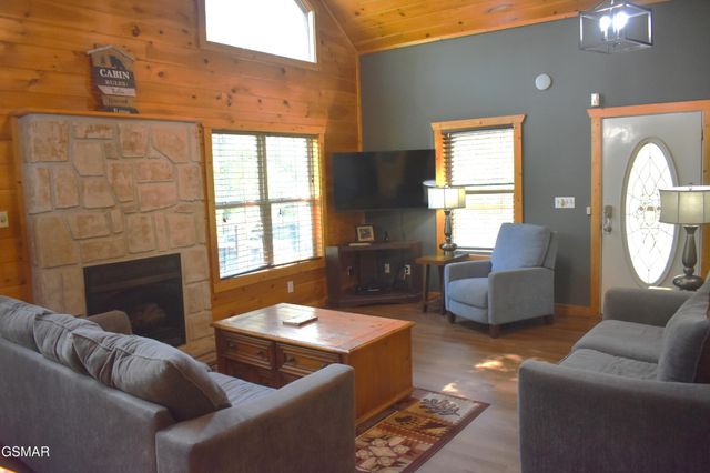 1722 Scenic Woods Way, Sevierville, TN 37876