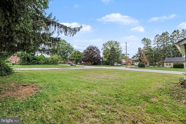 734 ELKWOOD DR, New Cumberland, PA 17070