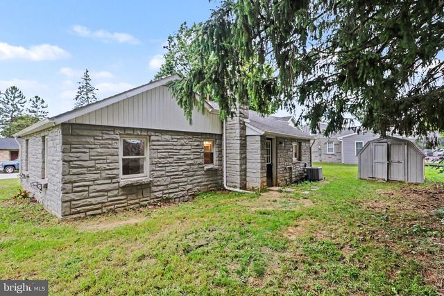 734 ELKWOOD DR, New Cumberland, PA 17070