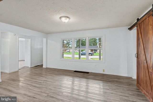 734 ELKWOOD DR, New Cumberland, PA 17070