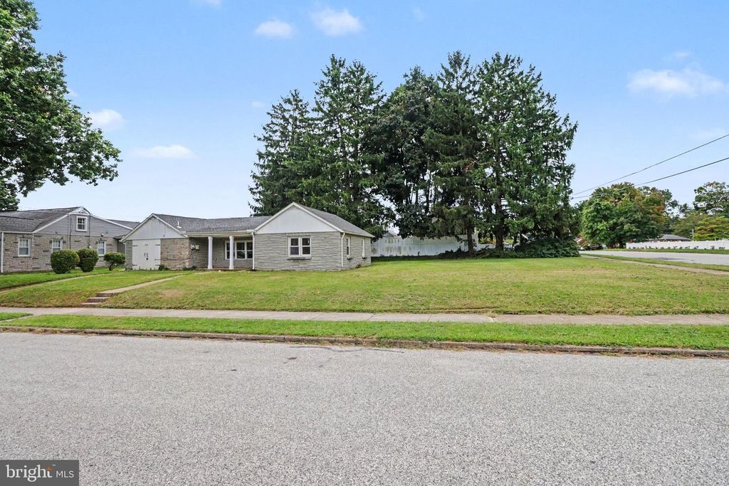 734 ELKWOOD DR, New Cumberland, PA 17070