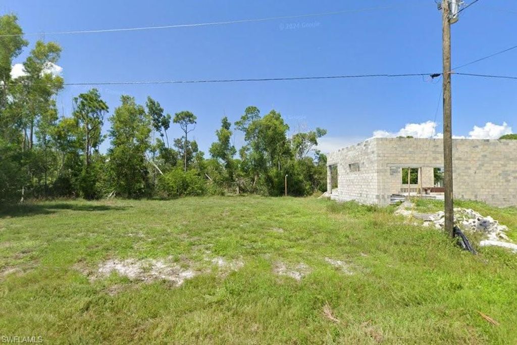 4172 NW 40th AVE, Cape Coral, FL 33993