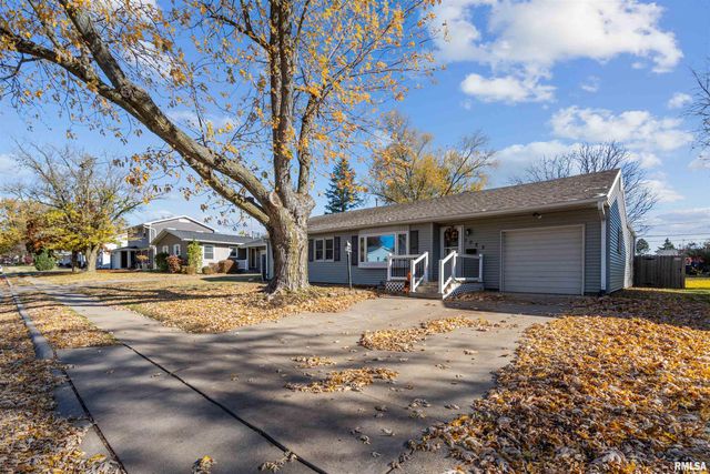 1025 N 13TH Street, Clinton, IA 52732