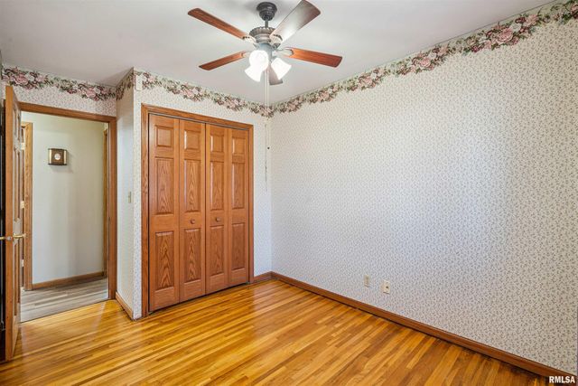 1025 N 13TH Street, Clinton, IA 52732