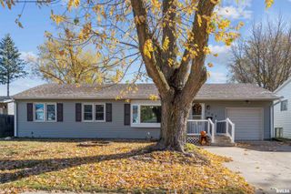 1025 N 13TH Street, Clinton, IA 52732