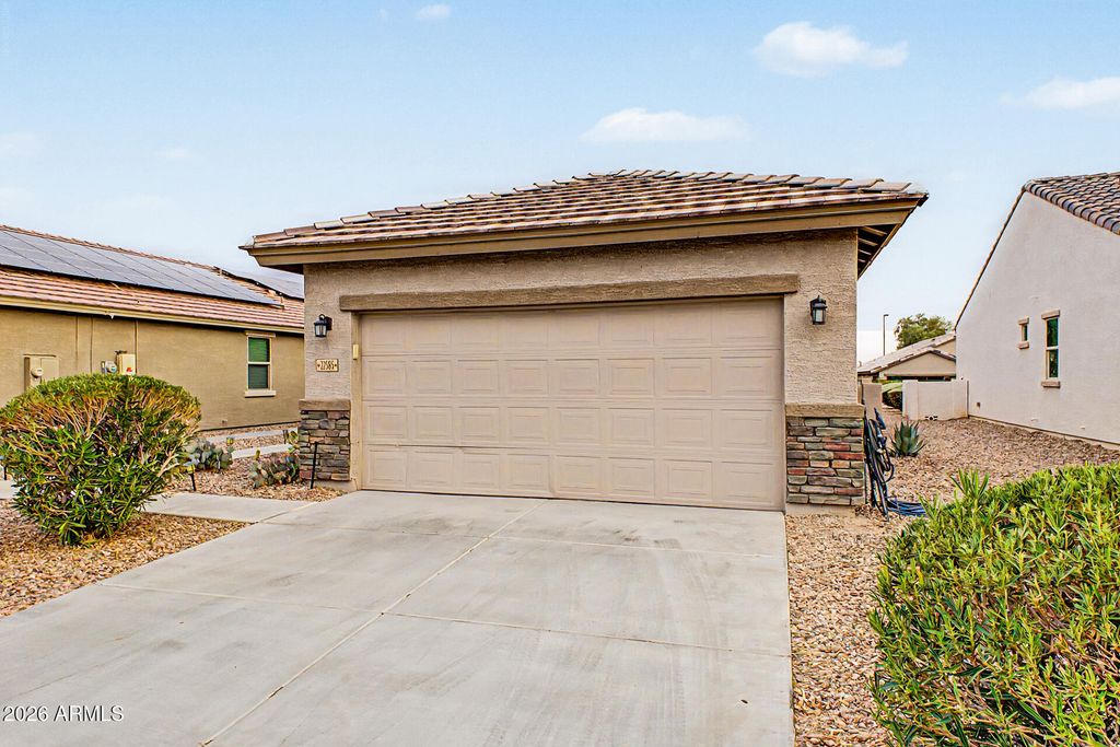 22585 W MOONLIGHT Path, Buckeye, AZ 85326 — photo 3