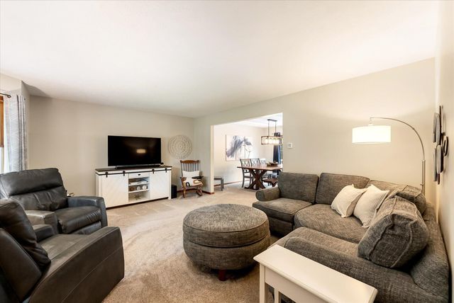 9447 Prairie Ridge Court, Blendon Twp, MI 49464