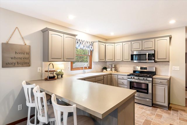 9447 Prairie Ridge Court, Blendon Twp, MI 49464