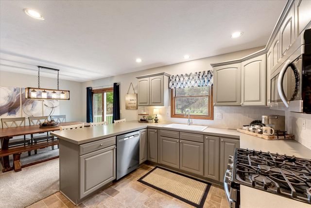 9447 Prairie Ridge Court, Blendon Twp, MI 49464