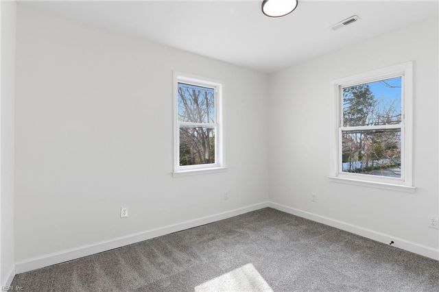 640 32nd ST, Newport News, VA 23607