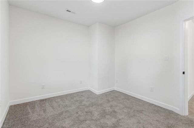 640 32nd ST, Newport News, VA 23607