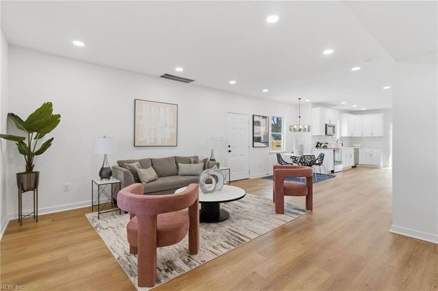 640 32nd ST, Newport News, VA 23607