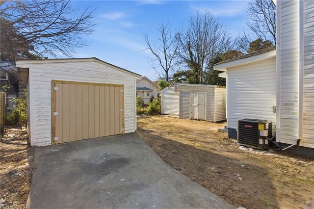 640 32nd ST, Newport News, VA 23607