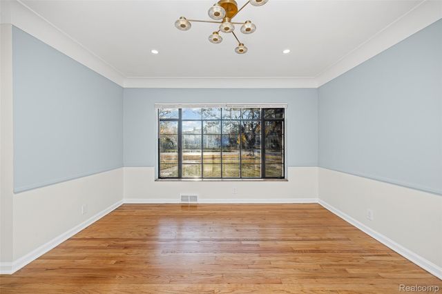 17240 Pontchartrain Blvd, Detroit, MI 48203