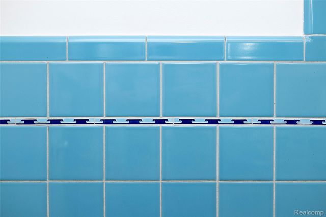 17240 Pontchartrain Blvd, Detroit, MI 48203