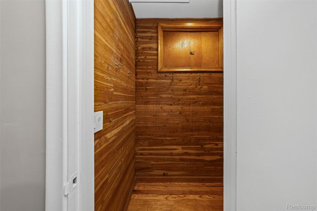 17240 Pontchartrain Blvd, Detroit, MI 48203