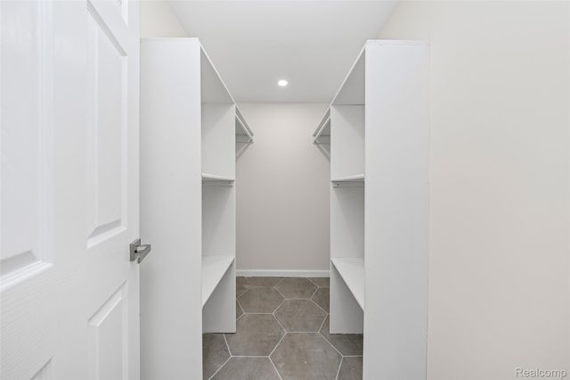 17240 Pontchartrain Blvd, Detroit, MI 48203