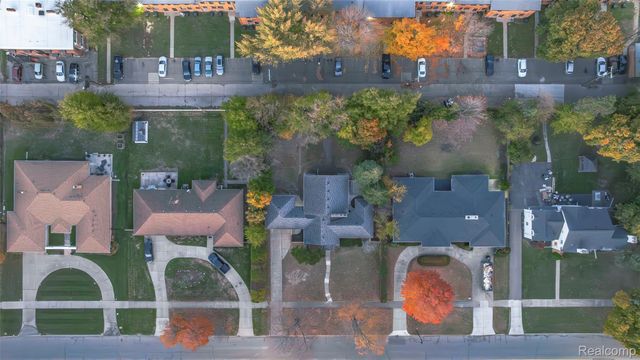 17240 Pontchartrain Blvd, Detroit, MI 48203