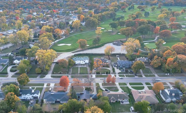 17240 Pontchartrain Blvd, Detroit, MI 48203