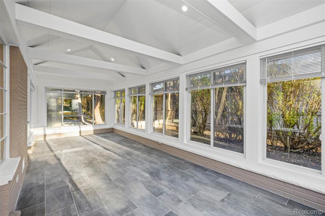 17240 Pontchartrain Blvd, Detroit, MI 48203