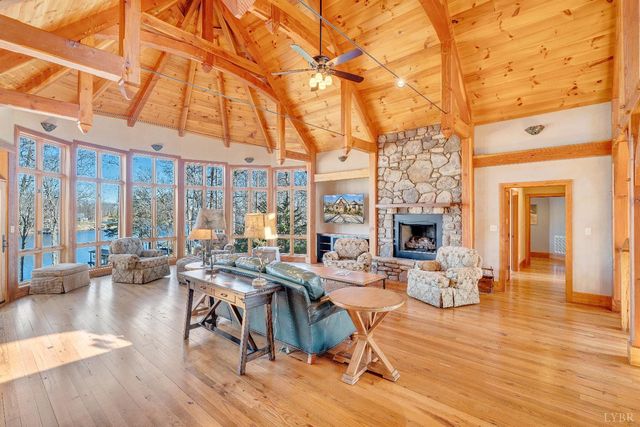 104 Arbor Lane, Huddleston, VA 24104