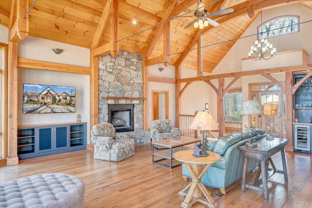 104 Arbor Lane, Huddleston, VA 24104