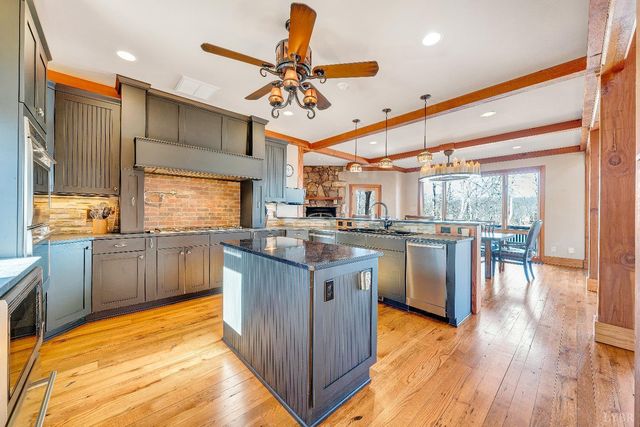 104 Arbor Lane, Huddleston, VA 24104