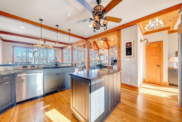 104 Arbor Lane, Huddleston, VA 24104