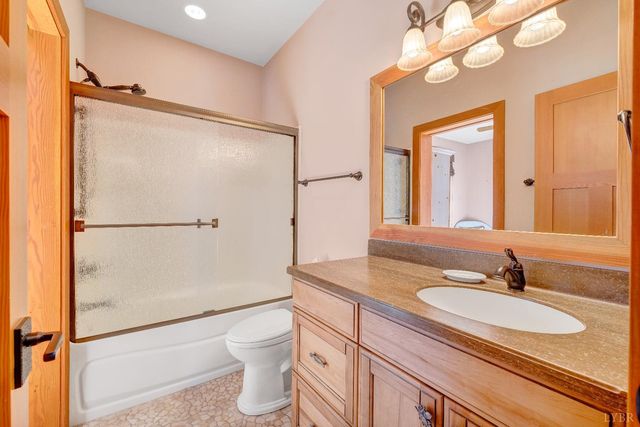 104 Arbor Lane, Huddleston, VA 24104