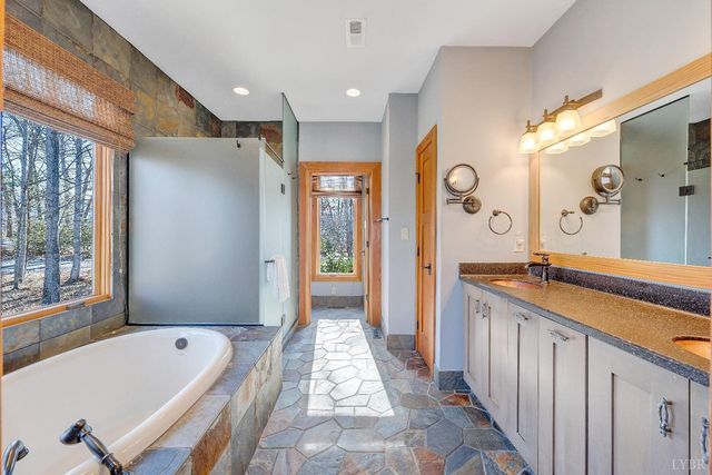 104 Arbor Lane, Huddleston, VA 24104