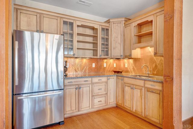 104 Arbor Lane, Huddleston, VA 24104