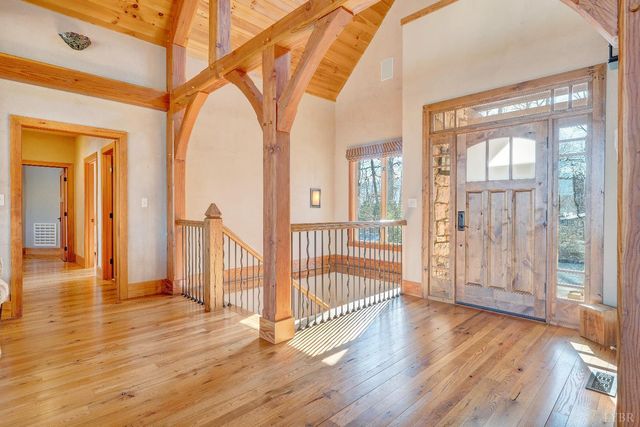 104 Arbor Lane, Huddleston, VA 24104