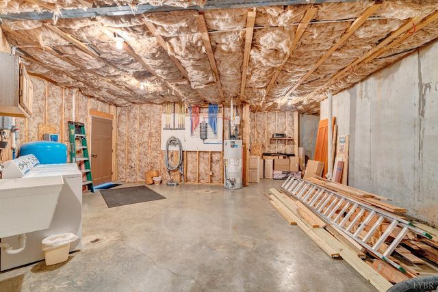 104 Arbor Lane, Huddleston, VA 24104