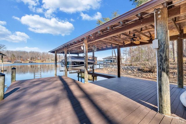 104 Arbor Lane, Huddleston, VA 24104