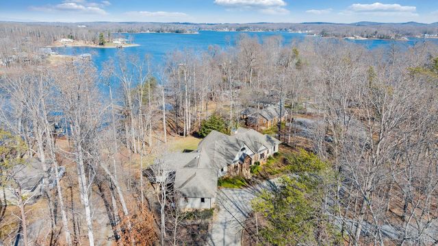 104 Arbor Lane, Huddleston, VA 24104