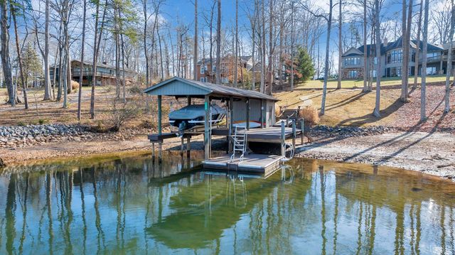 104 Arbor Lane, Huddleston, VA 24104