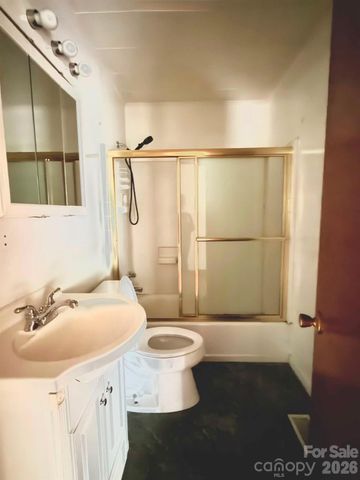 1132 S Rutherford Street, Blacksburg, SC 29702