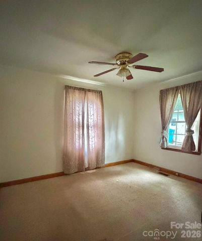 1132 S Rutherford Street, Blacksburg, SC 29702
