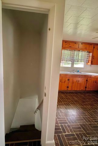 1132 S Rutherford Street, Blacksburg, SC 29702