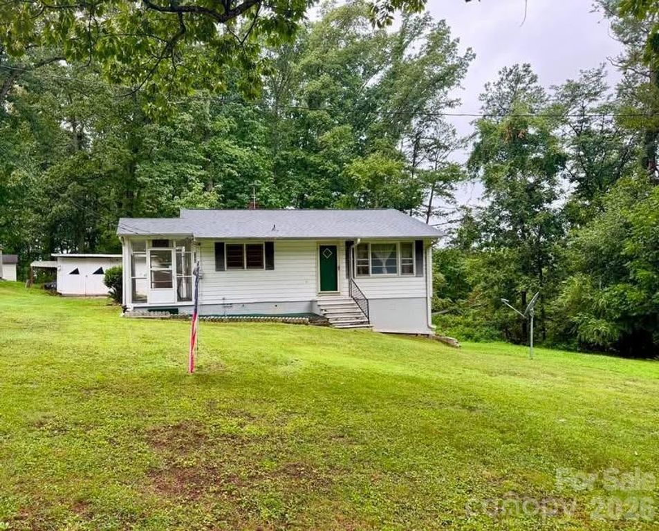 1132 S Rutherford Street, Blacksburg, SC 29702