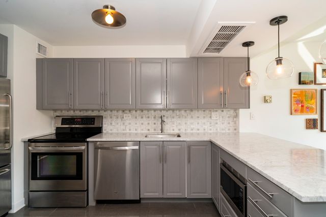 21 W Goethe Street 5G, Chicago, IL 60610