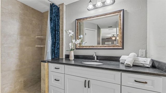 804 NESTLEWOOD COURT, Lakeland, FL 33813