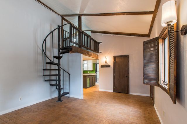 16 Bobolink Lane, Tijeras, NM 87059